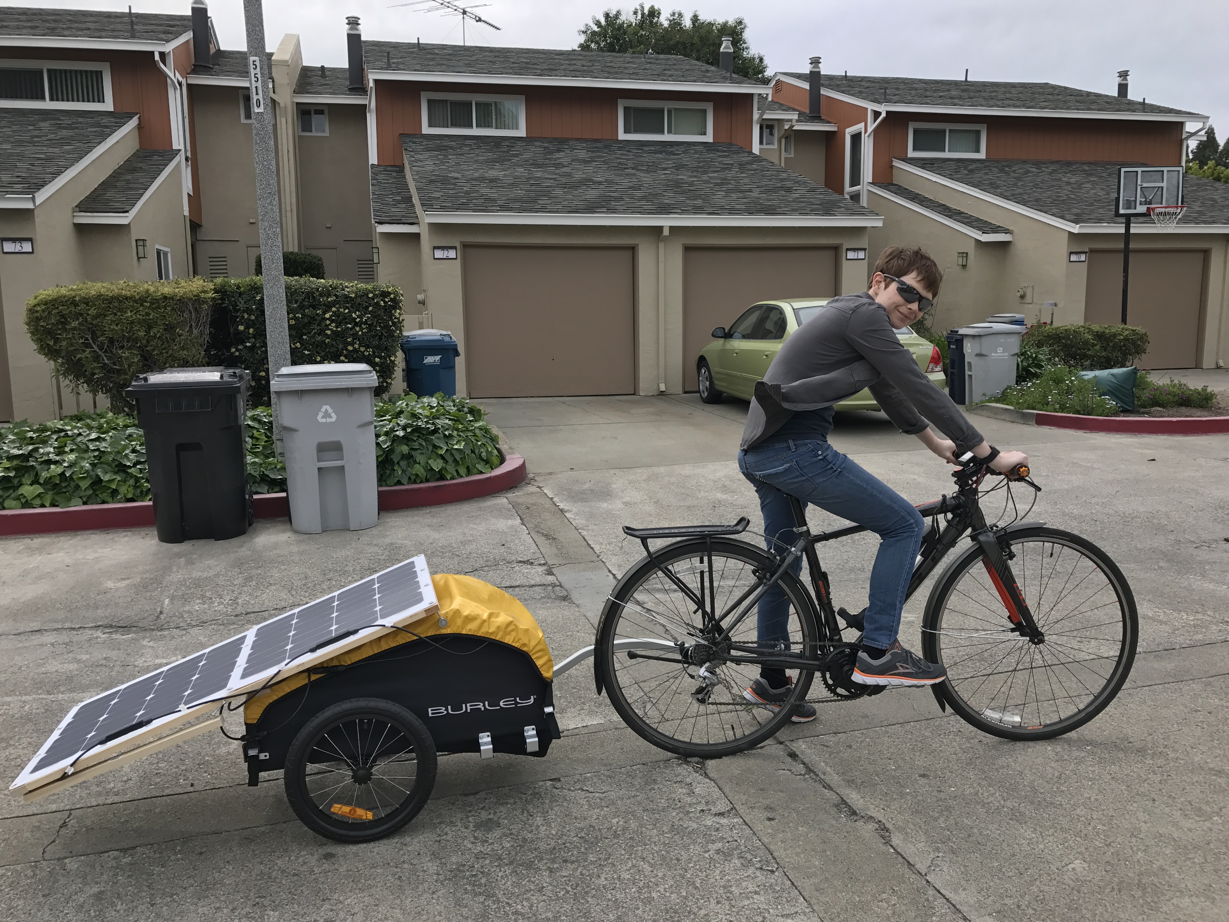 Solar best sale bike trailer